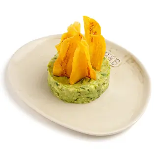 Nuestro Guacamole con pico de gallo