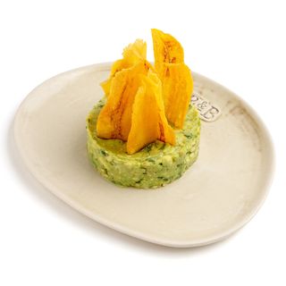 Nuestro Guacamole con pico de gallo