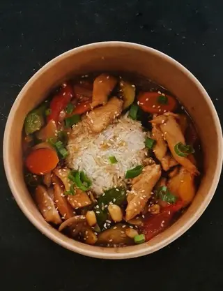 Wok piletina s povrćem