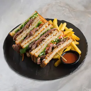 Roast beef sendvič