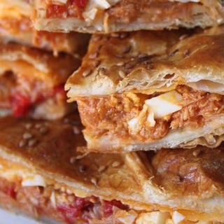 Empanada Atún Y Pisto (Porción)