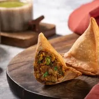 Mutton Samosas (2Pcs)