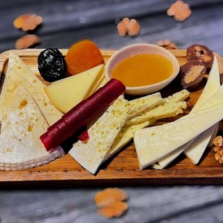 ქართული ყველის დაფა