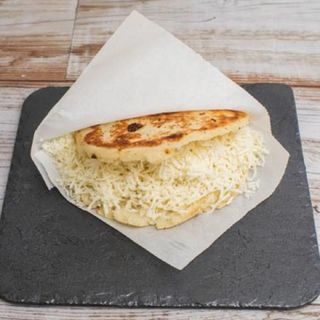 Arepa De Queso Latino