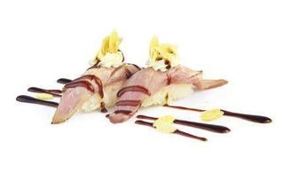 Maguro flambé almond 2 pezzi