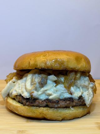 Hamburguesa de pollo y champiñones