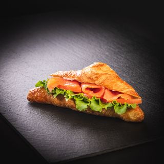 Croissant salmón