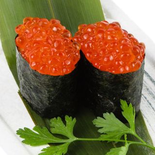 Gunkan Caviale di Salmone