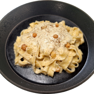 Paste alla Carbonara (cu smantana si bacon)