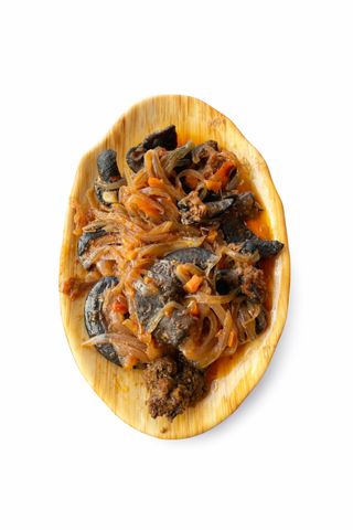 Escargots Sautés & Attieké