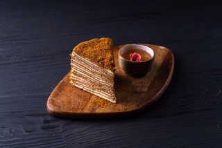 Медовый торт с имбирным вареньем