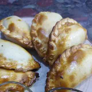 Empanada De Jamón Y Queso (1 Ud.)