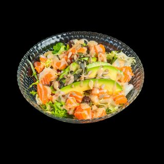 8. Amanida Amb Salmó I Salsa De Sèsam