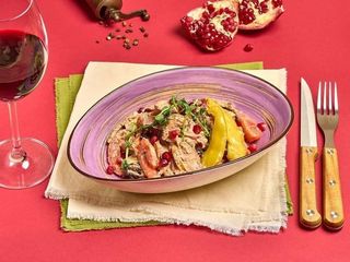 Салат "Сванський" з подвійною куркою (300g)