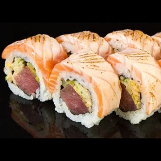 California gold opalany łosoś/tuńczyk/serek/sałata/warzywa