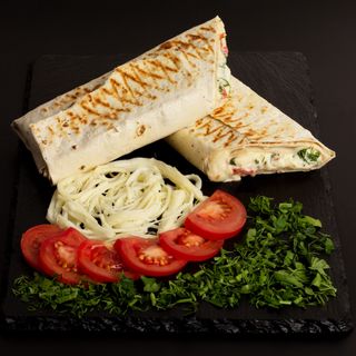 Сулугуні в лаваші