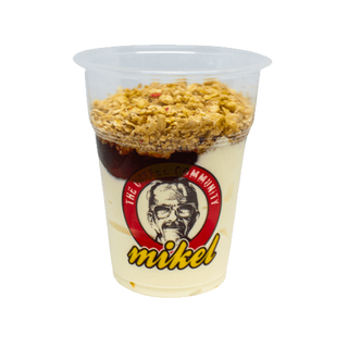 Гръцки йогурт със сладко