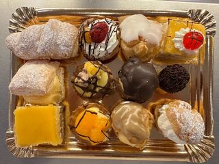 Pastelitos Variados 12 un.