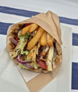 Souvlaki wege z grillowanym serem halloumi (Małe)