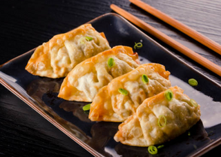 3. Gyozas De Verdura Y Alga Wakame (4 Uds.)