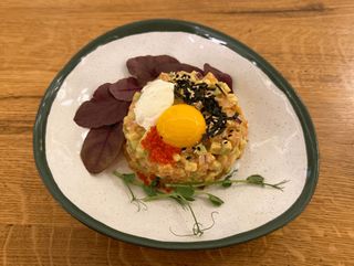 Тар тар з лосося та авокадо (270g)