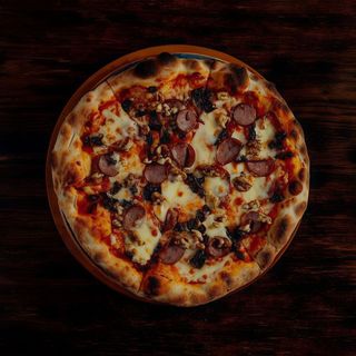 Pizza bacowska 45 cm z boczkiem wędzonym,oscypkiem,ser mozzarella