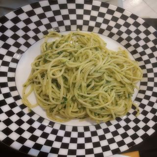 Spaguetti Al Pesto Genovese