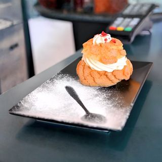 Choux au vanilie si zmeura