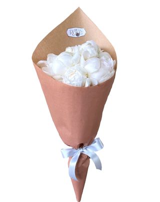 Buchet cu 7 bujori albi