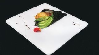 139. Temaki Tempura Con Mayonesa Picante (1 Pza.)