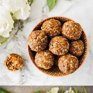Almond bites