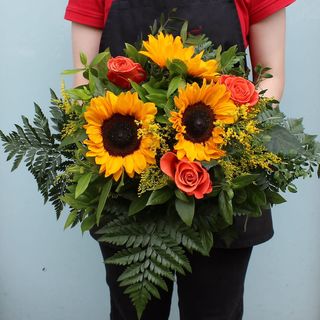 Ramo de Girasoles y Rosas M