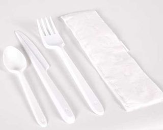 Cubiertos de  plástico