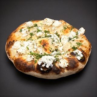 Focaccia cu branza feta si marar