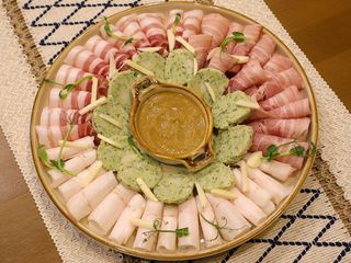 Украинская закуска - сальце деревенское