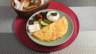 Omlet sa pršutom i sirom