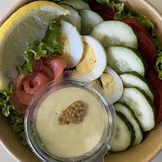 Салат Цезар з лососем