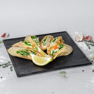 Млинці з руколою та лососем (200г)