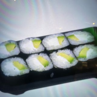 Maki aguacate queso 8 unidad 