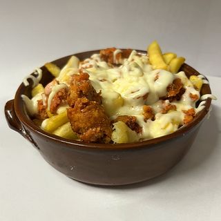 Patatine funghi porcini salsiccia e mozzarella 