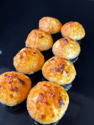 Запечений рол з вугрем та тунцем