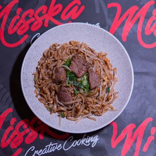 Tallarines Salteados Con Ternera