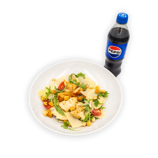 Sałatka cezar  z kurczakiem + Napój