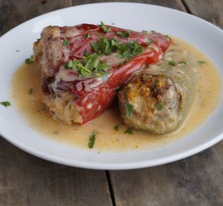 Пълнени пиперки с ориз и кайма (300г)