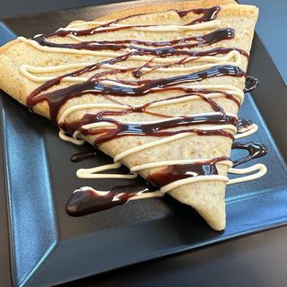 Clătită uriașă cu dulceață (afine,căpșuni,vișine)
