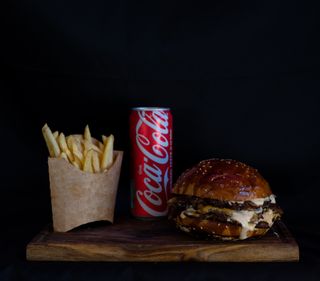 Double-Double Jalapeno BBQ Smash Burger Meni