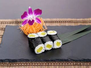 Hosomaki mango  6 pezzi