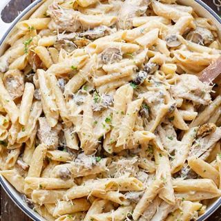 Penne Fungi e Frango