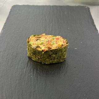 Гункан з куркою (50г)
