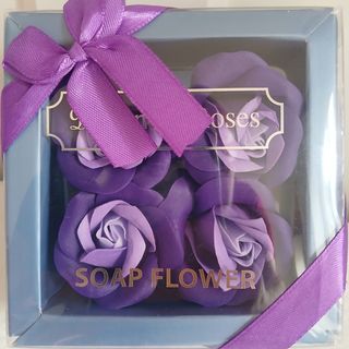 Caixa 4 rosas de sabão